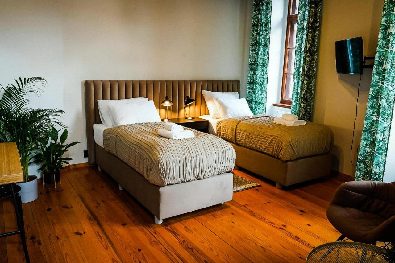 Apartamenty W Wiezy ชวิดนิตซา ภายนอก รูปภาพ