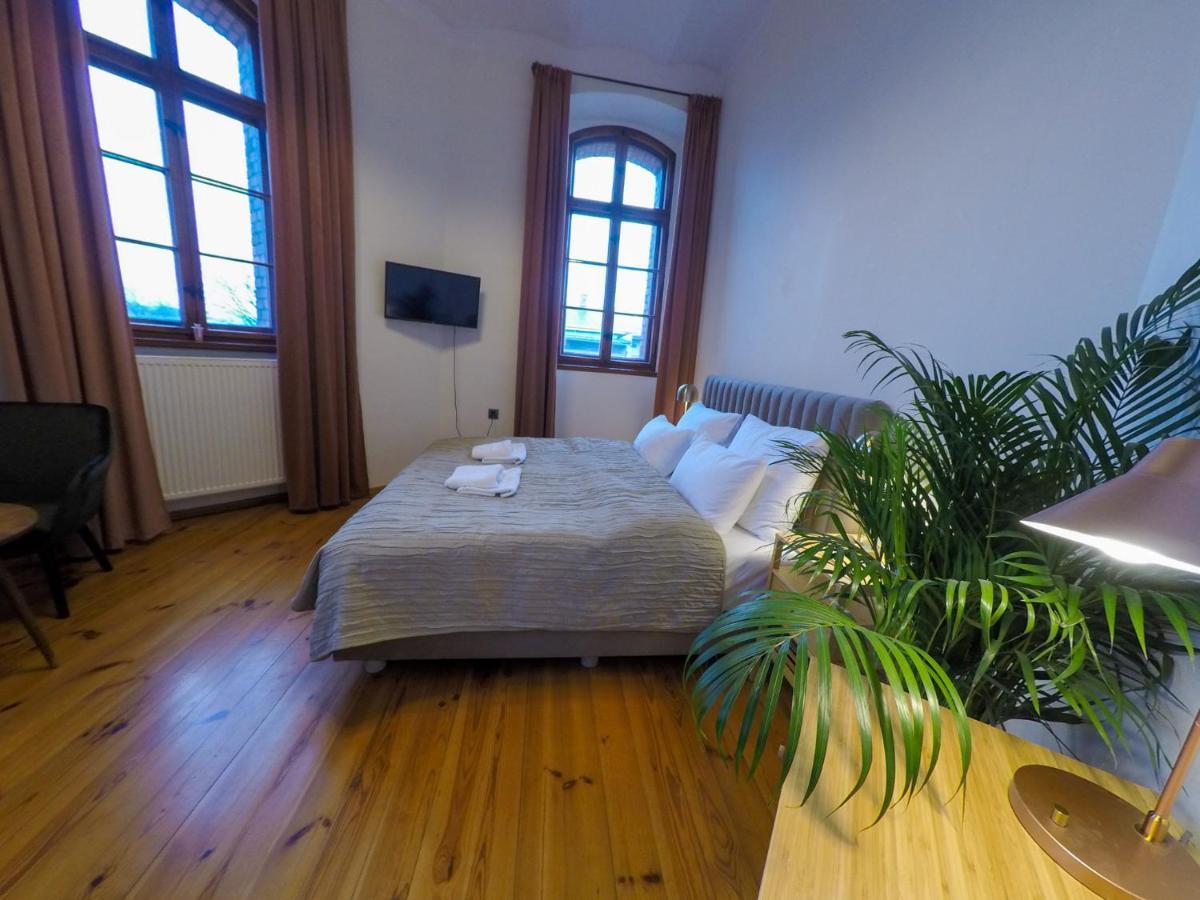 Apartamenty W Wiezy ชวิดนิตซา ภายนอก รูปภาพ